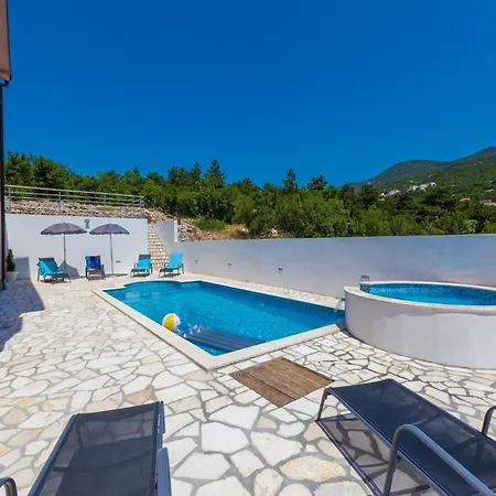 Black@white * 클레노비차