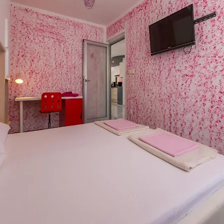 Black@white Apartament *
