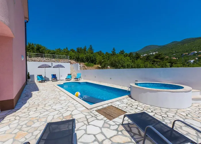 Black@white * Klenovica