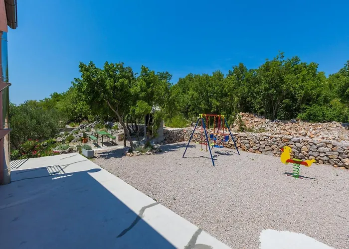 Black@white Klenovica